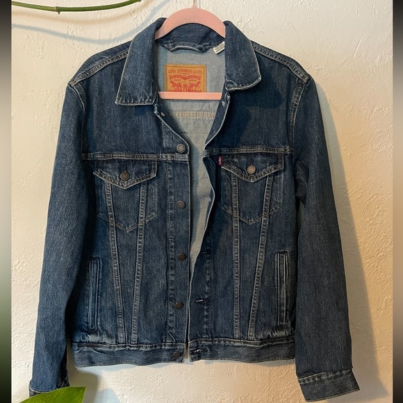 Levi's Other - Levi’s TRUCKER JACKET